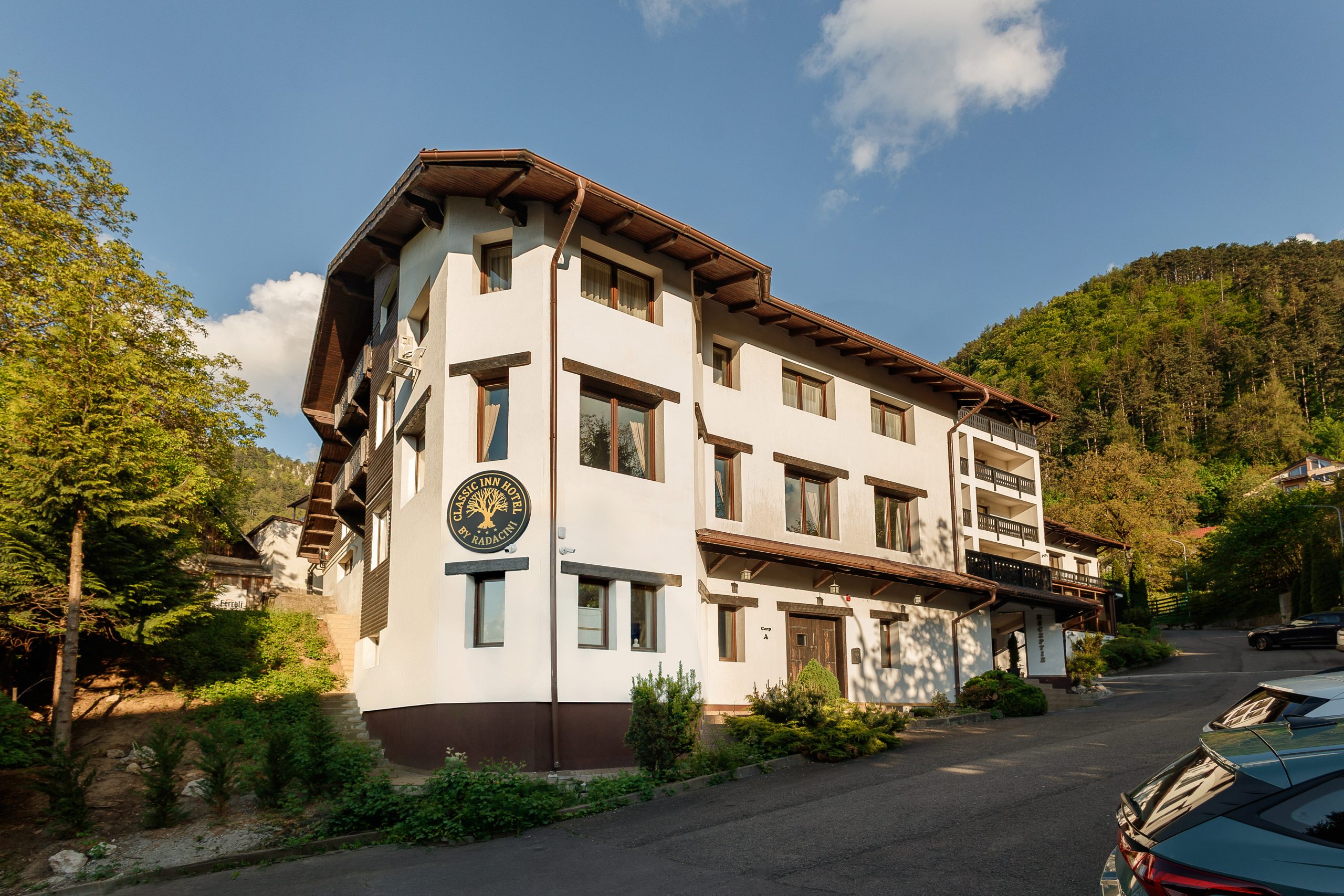 Un hotel emblematic sin Scheii Brașovului renaște. Pariul antreprenorului Cristian Iliescu pe turismul brașovean hotel